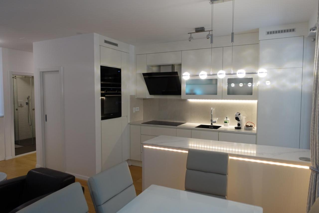 Euphoria Luxury Apartment สปลิท ภายนอก รูปภาพ